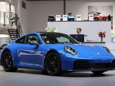 Blå Begagnad 2025 Porsche 911 Sportkupé | 1 995 000 kr