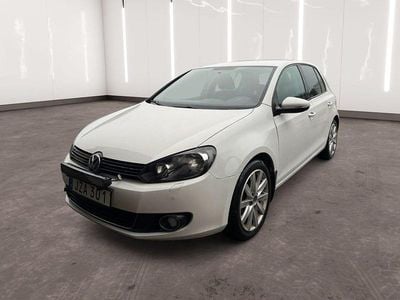 Vit Begagnad 2010 VW Golf VI Edition Halvkombi | 64 900 kr (Marknadspris)