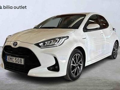 Begagnad Toyota Yaris Hybrid 2021 Vit Halvkombi