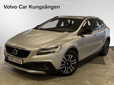 Silver Begagnad 2018 Volvo V40 CC Business Edition Kombi | 174 900 kr (Marknadspris)