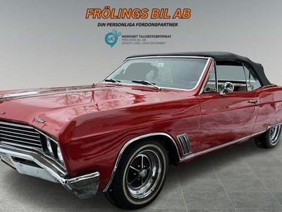 Begagnad Buick Skylark 214 HK (157 kW) 1967 Röd Cab