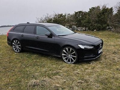 Svart Begagnad 2018 Volvo V90 Kinetic Kombi | 160 000 kr (Marknadspris)