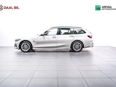BMW 330e