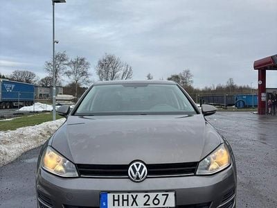 Begagnad 2016 VW Golf VII Halvkombi | 149 000 kr (Marknadspris)