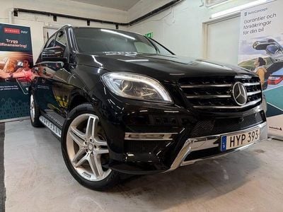 Svart Begagnad 2013 Mercedes ML350 AMG line SUV | 219 900 kr (Marknadspris)
