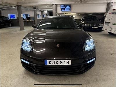 Porsche Panamera 4