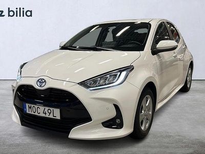 Begagnad Toyota Yaris Hybrid Active 117 HK (86 kW) 2025 Vit Halvkombi