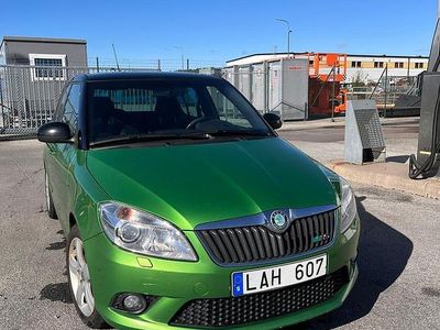 Begagnad Skoda Fabia RS 180 HK (132 kW) 2011 Halvkombi