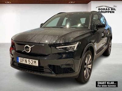 Svart Begagnad 2023 Volvo XC40 Core SUV | 339 000 kr
