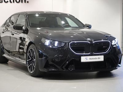 Begagnad BMW M5 Comfort Edition 737 HK (542 kW) 2025 Svart Sedan