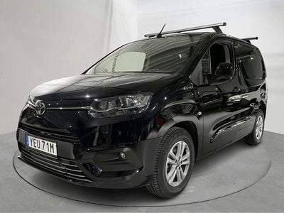 Svart Begagnad 2022 Toyota Proace City City Minibuss | 274 850 kr (Bra pris)