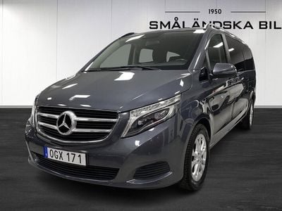Grå Begagnad 2016 Mercedes V250 Minibuss | 449 000 kr