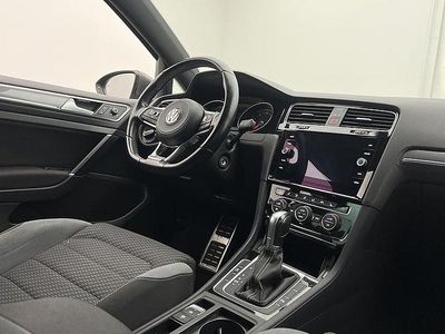 Grå Begagnad 2019 VW Golf VII | 219 800 kr