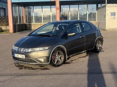 begagnad Honda Civic 5-dörrar 1.8 i-VTEC Executive Euro 4