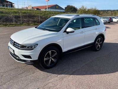 begagnad VW Tiguan 2.0 TDI 4Motion Drag Panorama 190hk Värmare Sport Premium