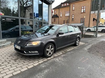 begagnad VW Passat Variant 2.0 TDI / Drag /V-hjul /backkamera