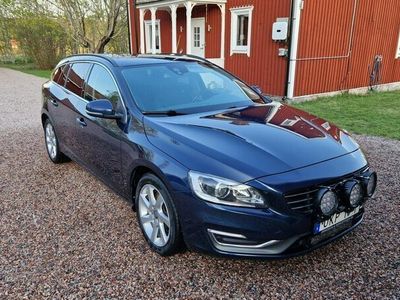 begagnad Volvo V60 D4 AWD Geartronic Momentum Euro 5