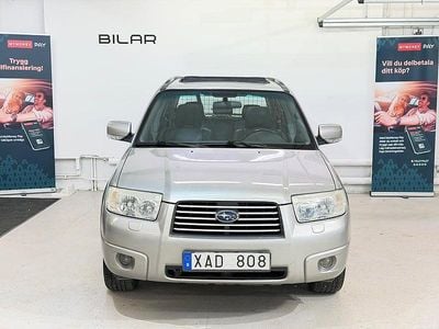 Begagnad Subaru Forester 158 HK (116 kW) 2006 Grå SUV