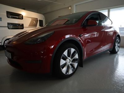 begagnad Tesla Model Y Long Range AWD 514hk AUTOP DRAG EN ÄGARE