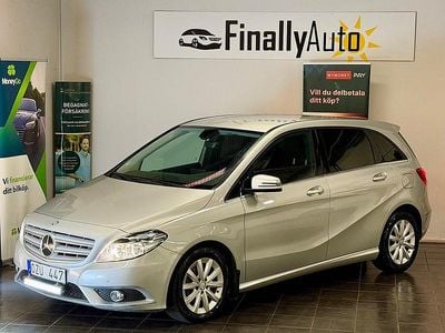 Begagnad Mercedes B180 109 HK (80 kW) 2013 Silver Minibuss