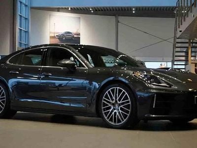 Porsche Panamera 4