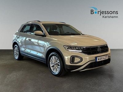 Grå Begagnad 2022 VW T-Roc SUV | 274 000 kr (Marknadspris)