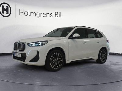 Vit Begagnad 2022 BMW iX1 M Sport SUV | 444 800 kr (Marknadspris)