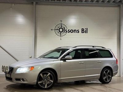 Begagnad Volvo V70 R-Design 163 HK (119 kW) 2012 Ljusgrå Kombi