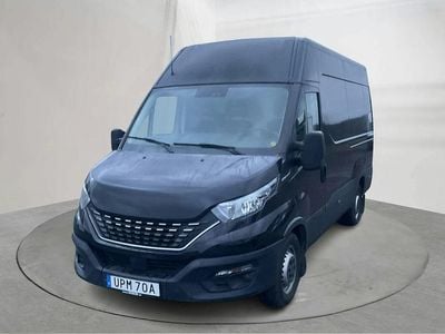Svart Begagnad 2020 Iveco Daily | 175 000 kr
