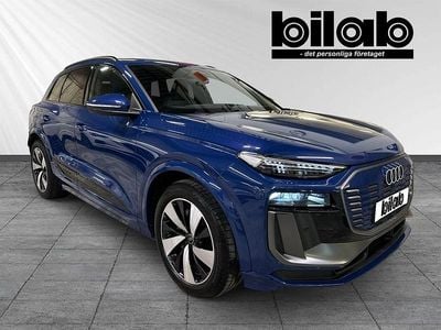 Ascariblå metallic Begagnad 2024 Audi Q6 e-tron SUV | 779 000 kr (Bra pris)