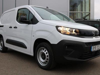 Begagnad Opel Combo 131 HK (96 kW) 2024 Vit (vit kaolin) Minibuss