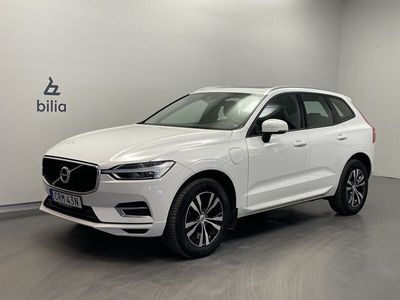 begagnad Volvo XC60 Recharge T8 AWD T8 TE Momentum Edition / Dragkrok / 2020 Vit