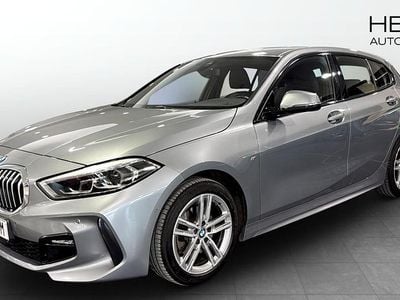 Begagnad BMW 118 M Sport 136 HK (100 kW) 2022 Grå metallic Halvkombi
