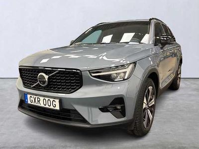 Grå Begagnad 2023 Volvo XC40 SUV | 379 000 kr (Marknadspris)