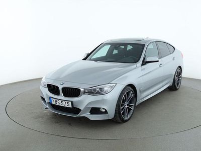 Silver Begagnad 2016 BMW 330 Sedan | 178 000 kr