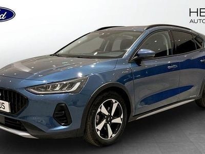 Blå Begagnad 2023 Ford Focus Active Halvkombi | 209 900 kr (Marknadspris)