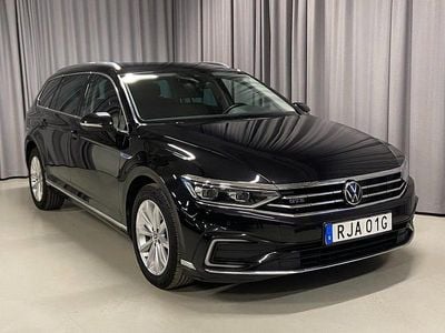 Begagnad VW Passat GTE 218 HK (160 kW) 2022 Svart Kombi