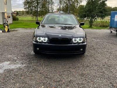 Begagnad BMW 540 286 HK (210 kW) 2000 Orientblau Sedan