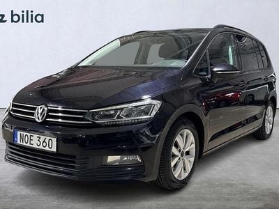 Svart Begagnad 2016 VW Touran Minibuss | 144 900 kr (Marknadspris)