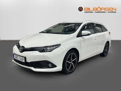 Vit Begagnad 2017 Toyota Auris Touring Sports Comfort Kombi | 159 900 kr (Marknadspris)