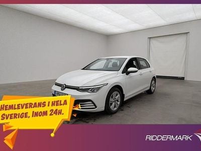 Vit Begagnad 2022 VW Golf VIII IQ Drive Halvkombi | 218 900 kr (Bra pris)