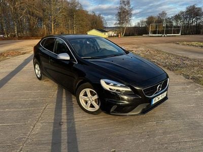 Begagnad 2017 Volvo V40 Halvkombi | 145 000 kr (Marknadspris)