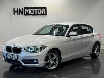 Vit Begagnad 2016 BMW 116 Sport Line Halvkombi | 144 900 kr (Marknadspris)