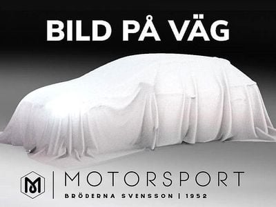 Vit Begagnad 2022 Skoda Octavia Business Line Kombi | 279 900 kr (Marknadspris)