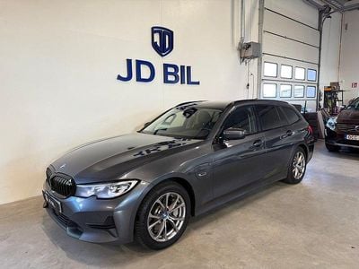 BMW 330e