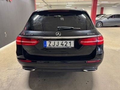 Mercedes E220