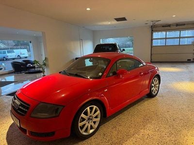 Begagnad Audi TT 180 HK (132 kW) 2002 Röd Sportkupé