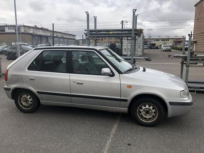 begagnad Skoda Felicia 1.6, -år 2000, Manuell