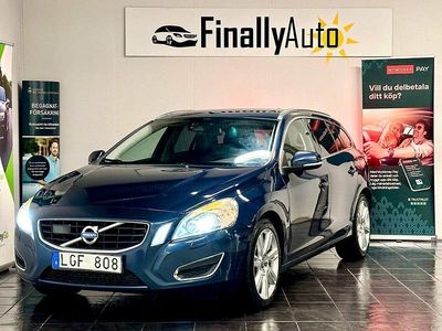 Blå Begagnad 2011 Volvo V60 Summum Kombi | 119 900 kr (Marknadspris)