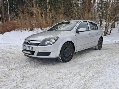 Begagnad Opel Astra 105 HK (77 kW) 2005